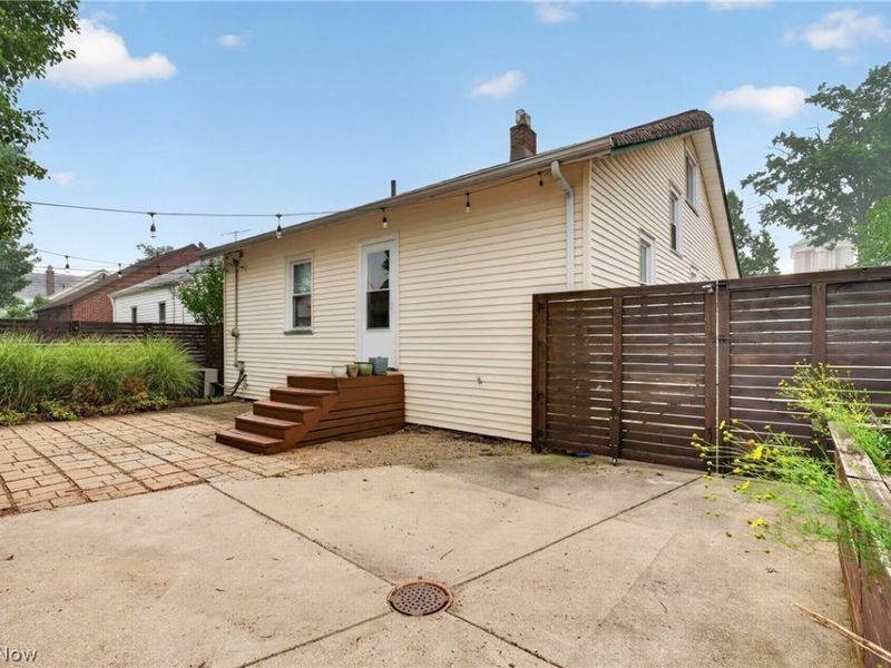 17416 Oxford Avenue, Cleveland, OH 44111 Photo 43