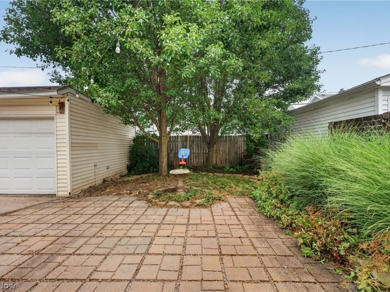 17416 Oxford Avenue, Cleveland, OH 44111 Photo 45