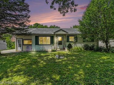 14506 Eddy Lake Road, Fenton, MI 48430