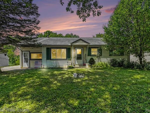 14506 Eddy Lake Road, Fenton, MI 48430