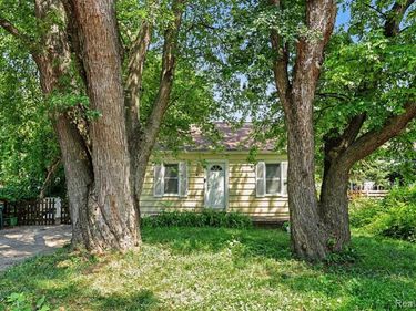 21408 Collingham Avenue, Farmington Hills, MI 48336