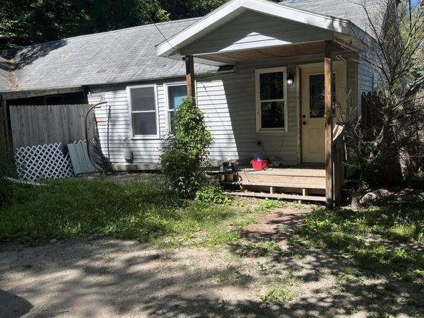 8616 Merry Drive NE, Rockford, MI 49341