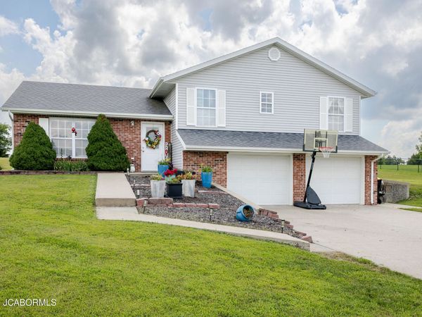 9474 ERIKA LANE, New Bloomfield, MO 65063