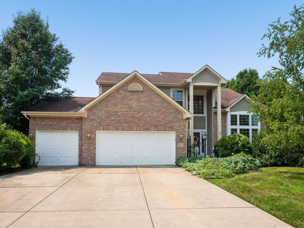 677 Montmorency Drive S, Pickerington, OH 43147