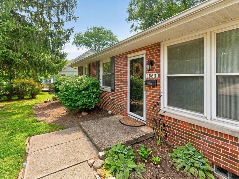 1563 Marabar Drive, Reynoldsburg, OH 43068 Photo 2