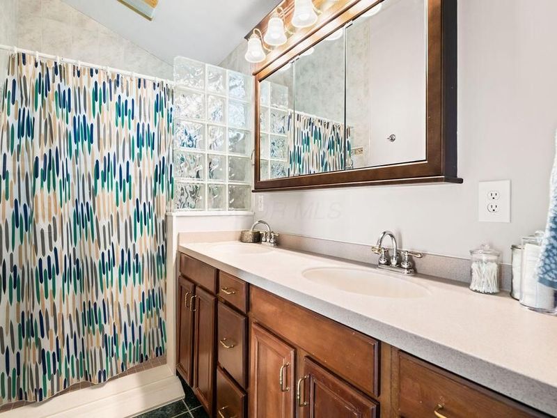 881 Thirlwall Court, Westerville, OH 43081 Photo 25
