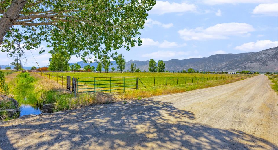 2693 U.s. Highway 395, Minden, NV 89423 Photo