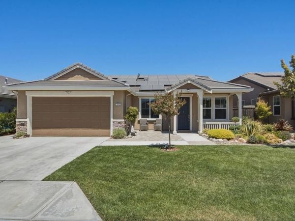 545 San Joaquin Court , Hollister, CA 95023