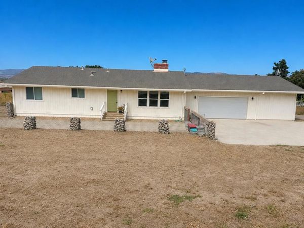 880 River Road , Salinas, CA 93908