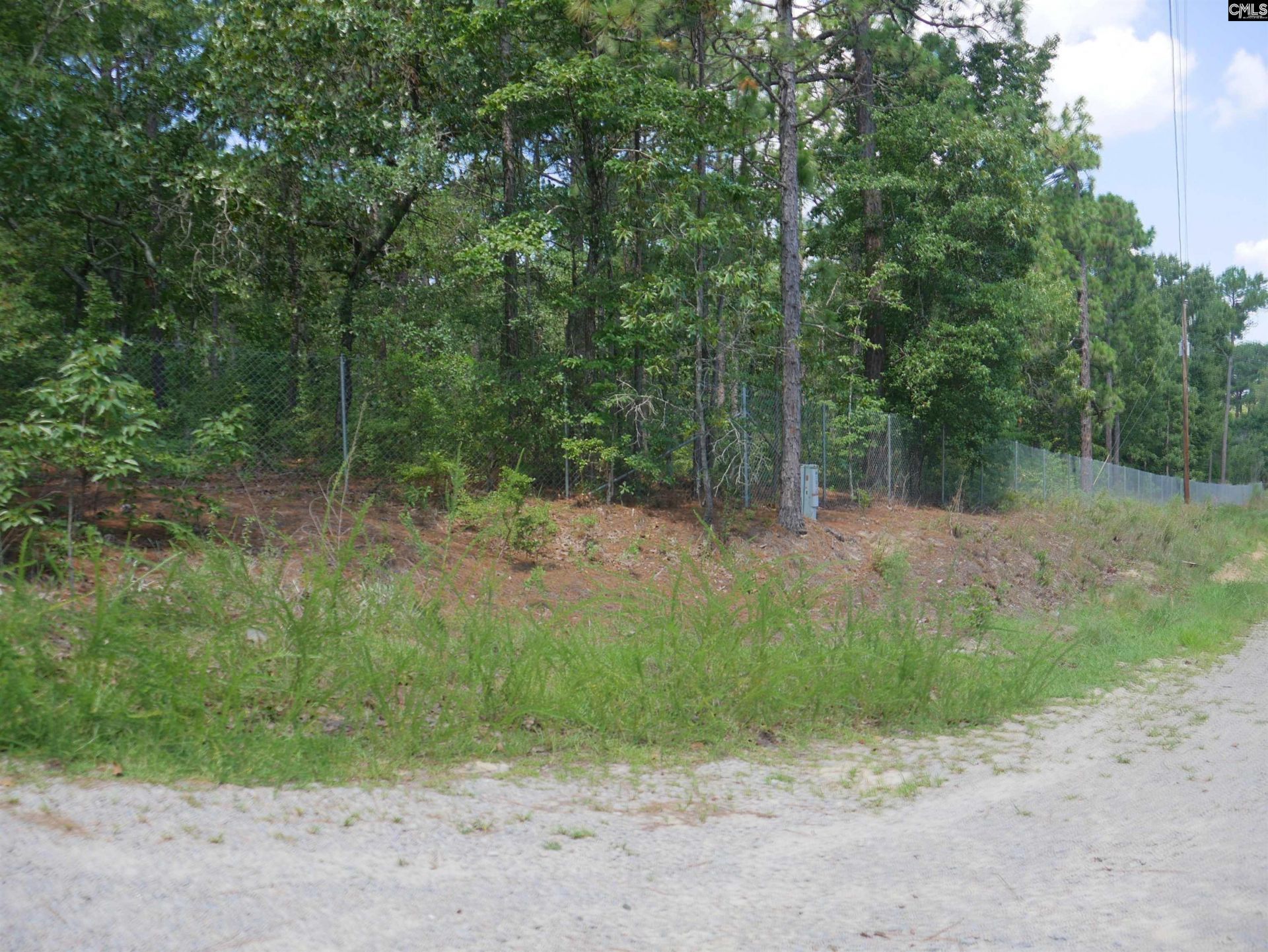 Woodsedge Court  Photo 15