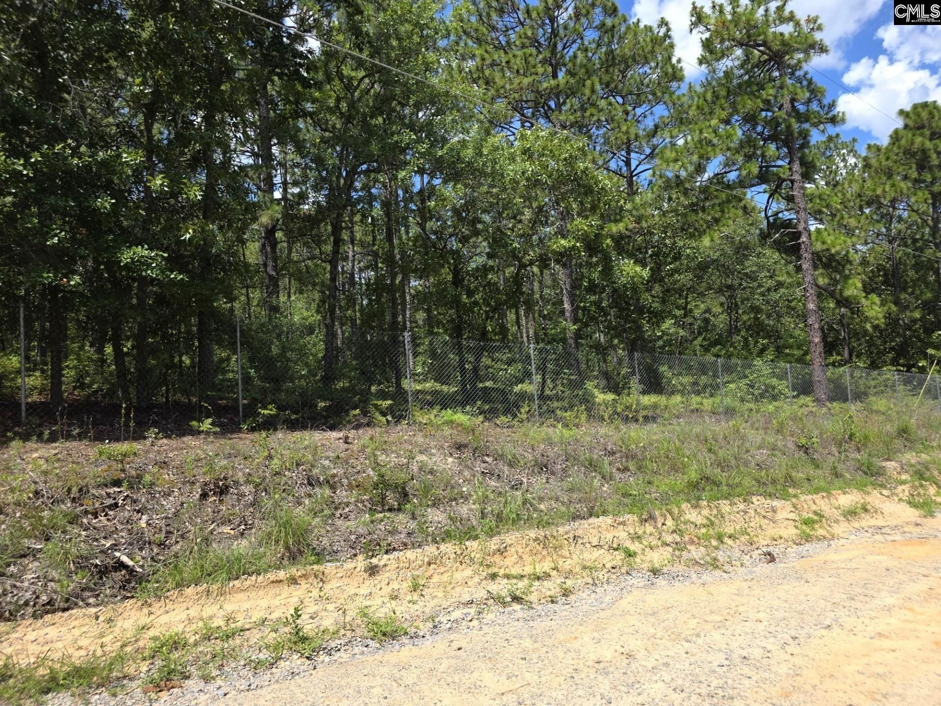Woodsedge Court  Photo 6