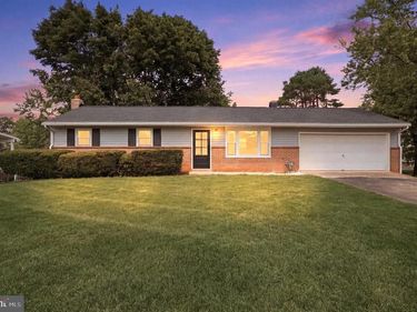 5013 LENKER STREET, MECHANICSBURG, PA 17050