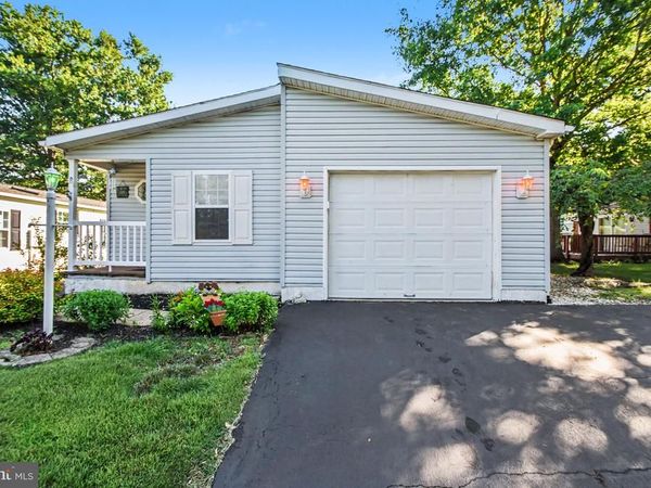 8 WILLIAMS WAY, SELLERSVILLE, PA 18960