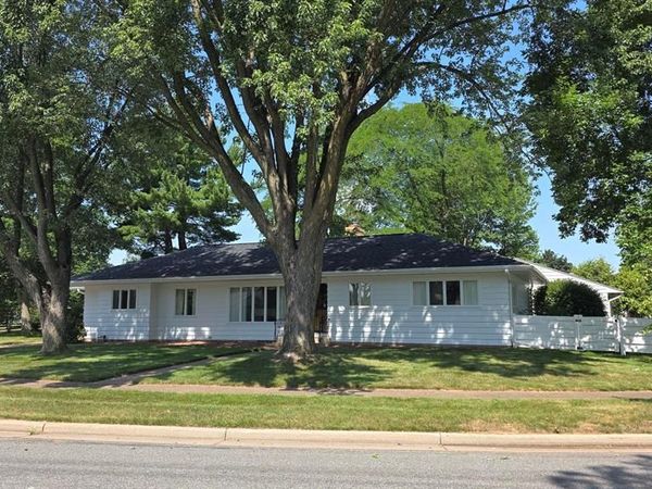404 W MacArthur Avenue, Eau Claire, WI 54701