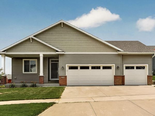562 15th Avenue NE, Byron, MN 55920