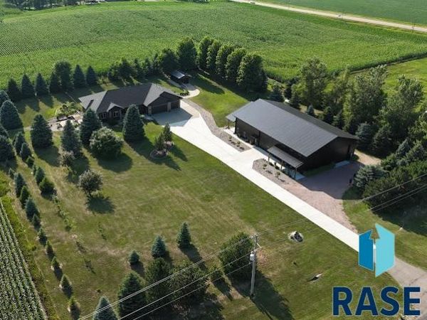 25015 475th Ave, Dell Rapids, SD 57022