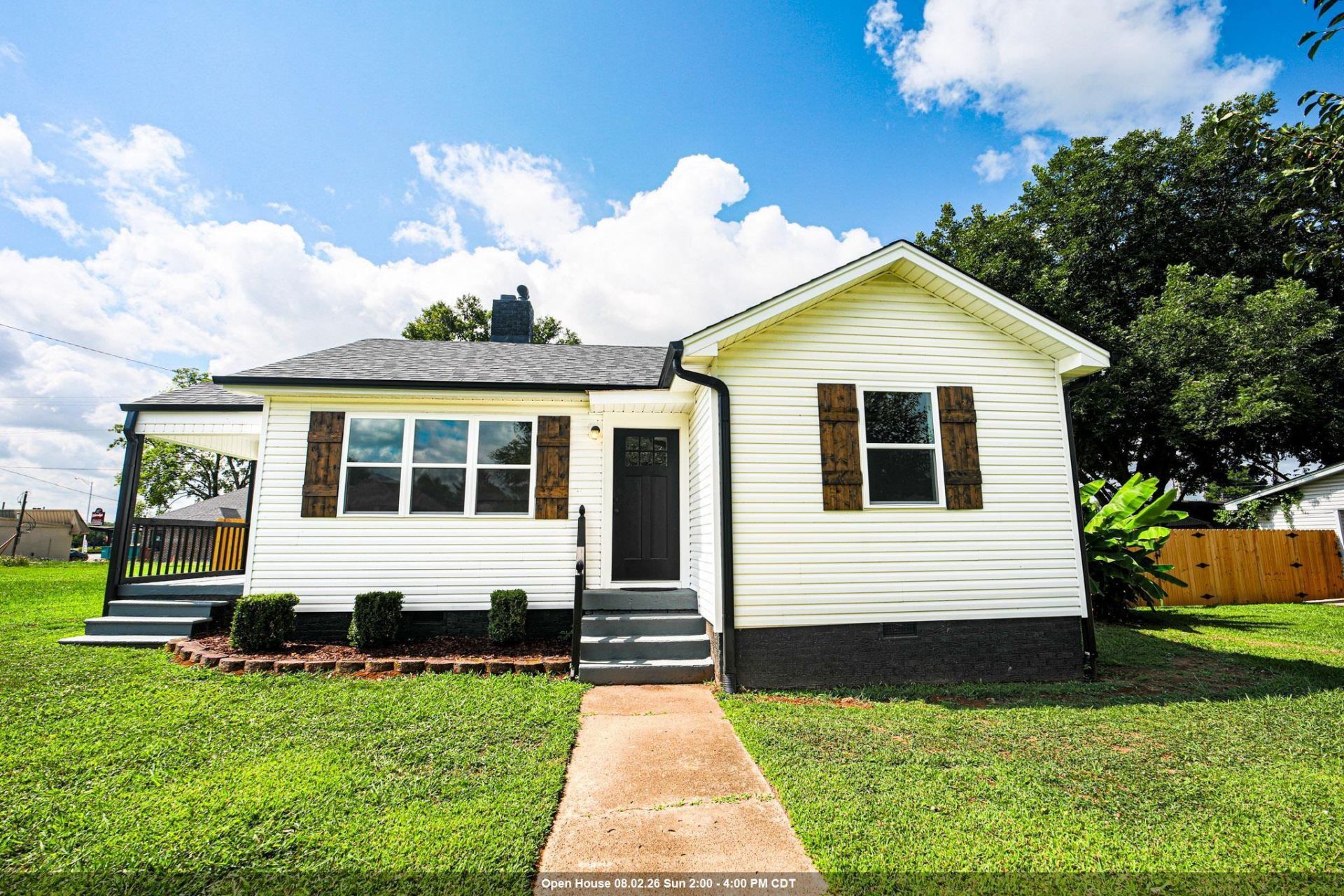 512 Pasadena Ave, Muscle Shoals, AL 35661 Main Photo