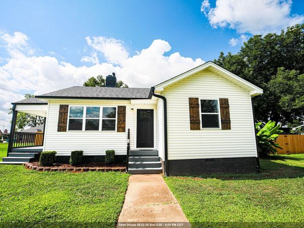 512 Pasadena Ave, Muscle Shoals, AL 35661