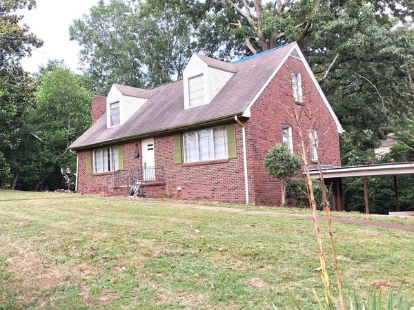 1032 Piedmont St, Florence, AL 35630