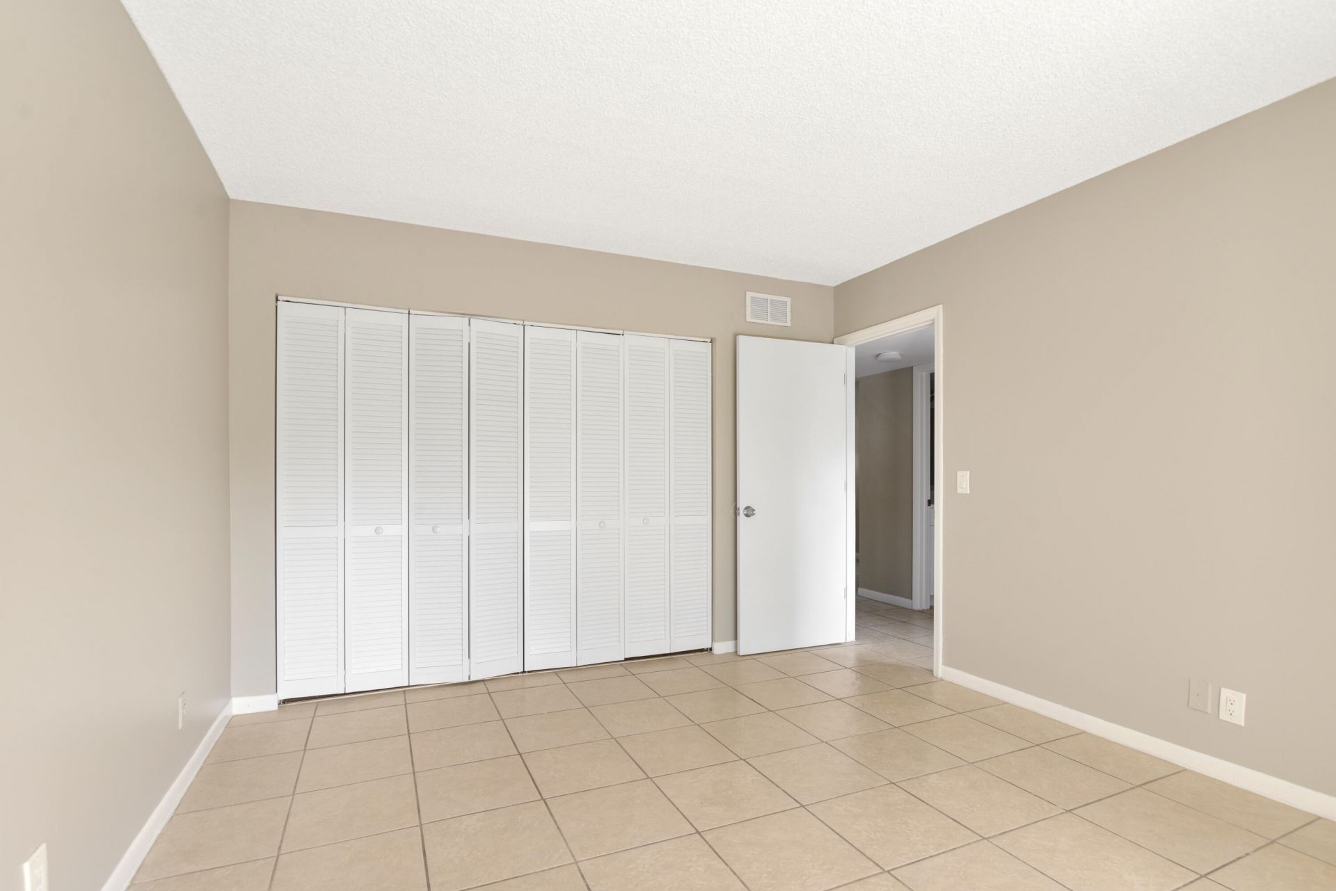 400 Nottingham Circle, Unit D, Greenacres, FL 33463 Photo