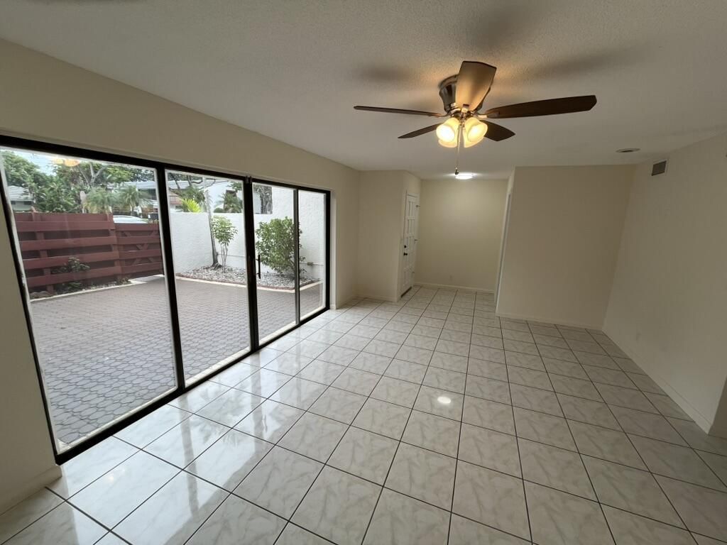 3094 Bermwood Lane, Unit 237, Hollywood, FL 33021 Photo