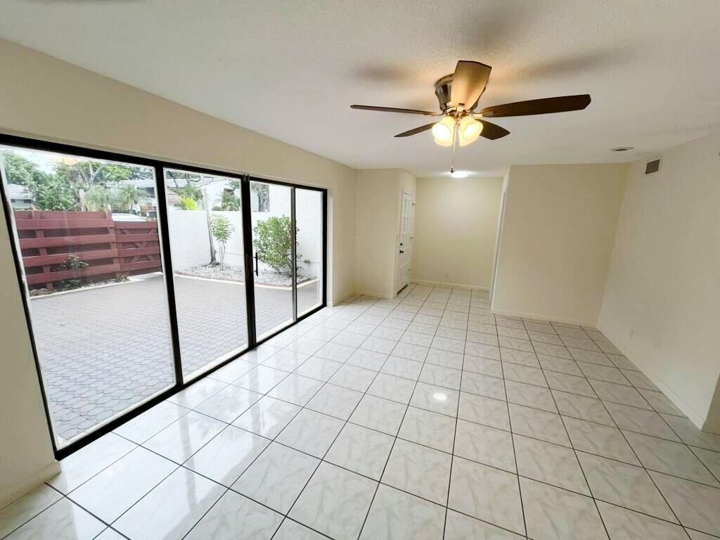3094 Bermwood Lane, Unit 237, Hollywood, FL 33021 Photo