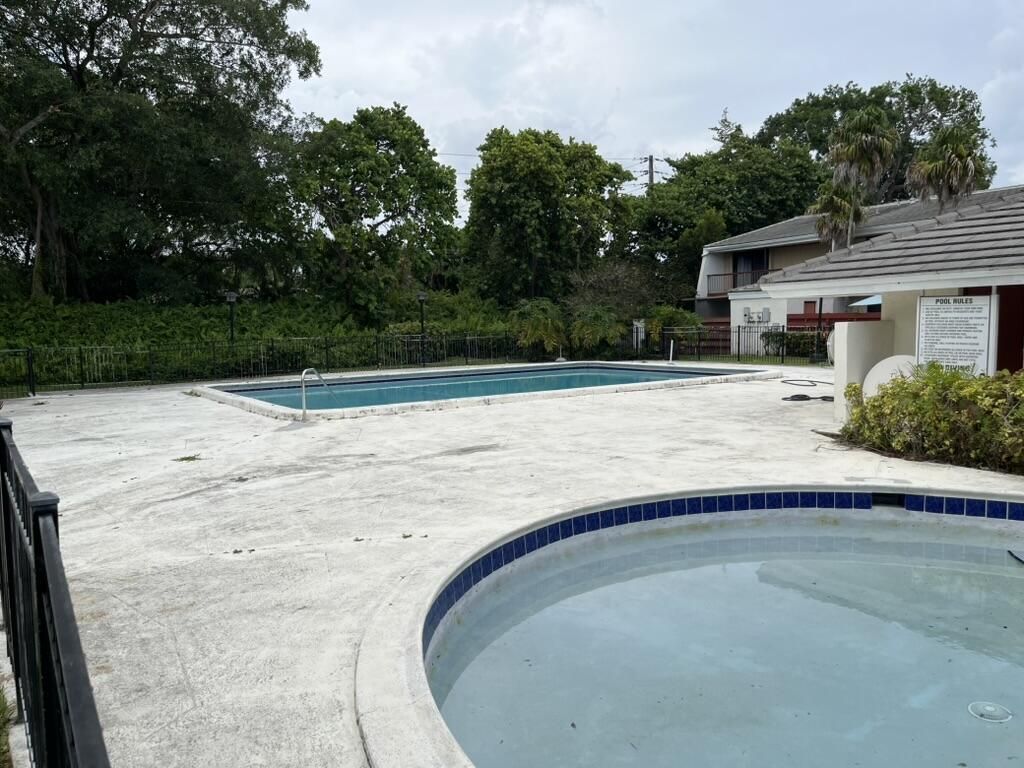 3094 Bermwood Lane, Unit 237, Hollywood, FL 33021 Photo
