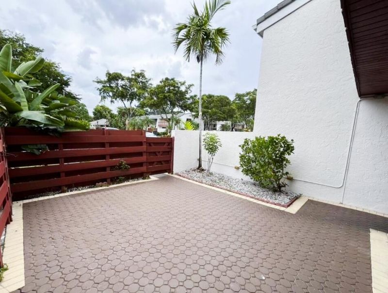 3094 Bermwood Lane, Unit 237, Hollywood, FL 33021 Photo