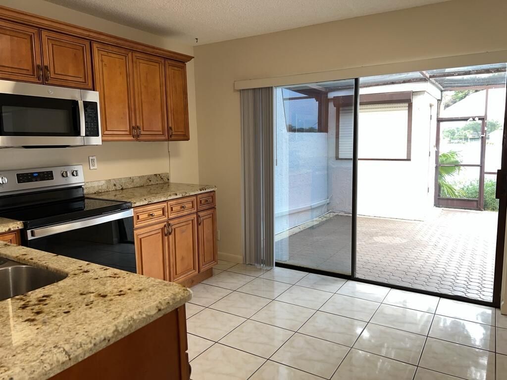 3094 Bermwood Lane, Unit 237, Hollywood, FL 33021 Photo
