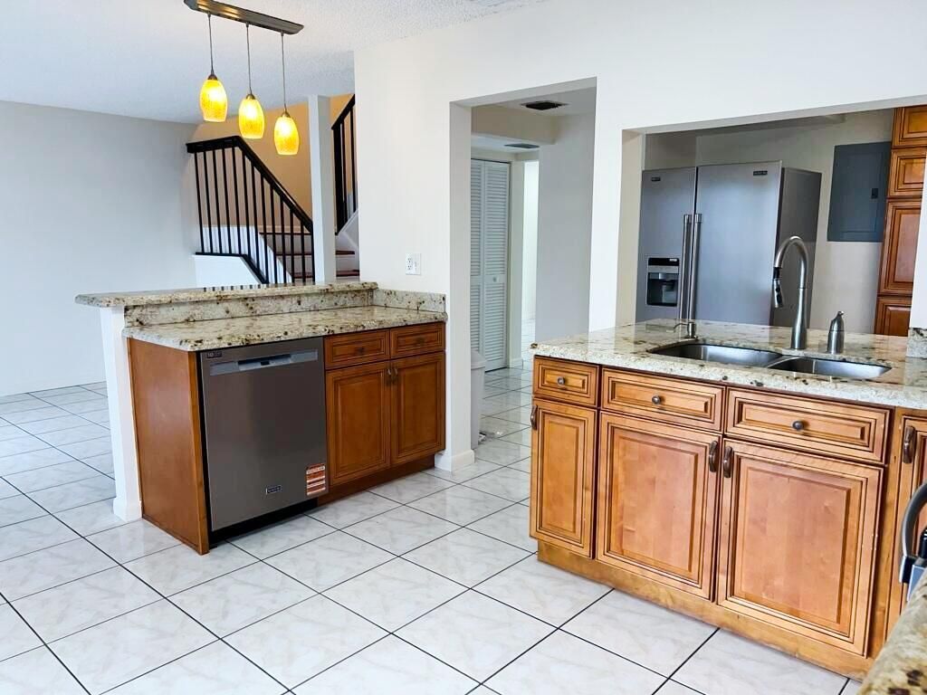 3094 Bermwood Lane, Unit 237, Hollywood, FL 33021 Photo