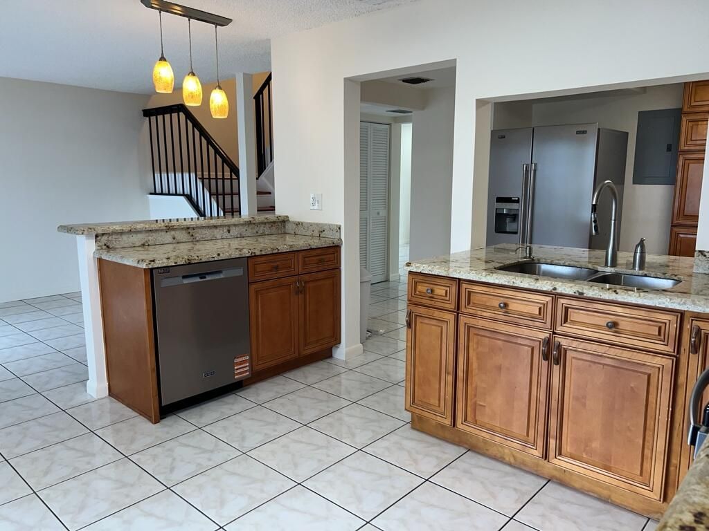 3094 Bermwood Lane, Unit 237, Hollywood, FL 33021 Photo
