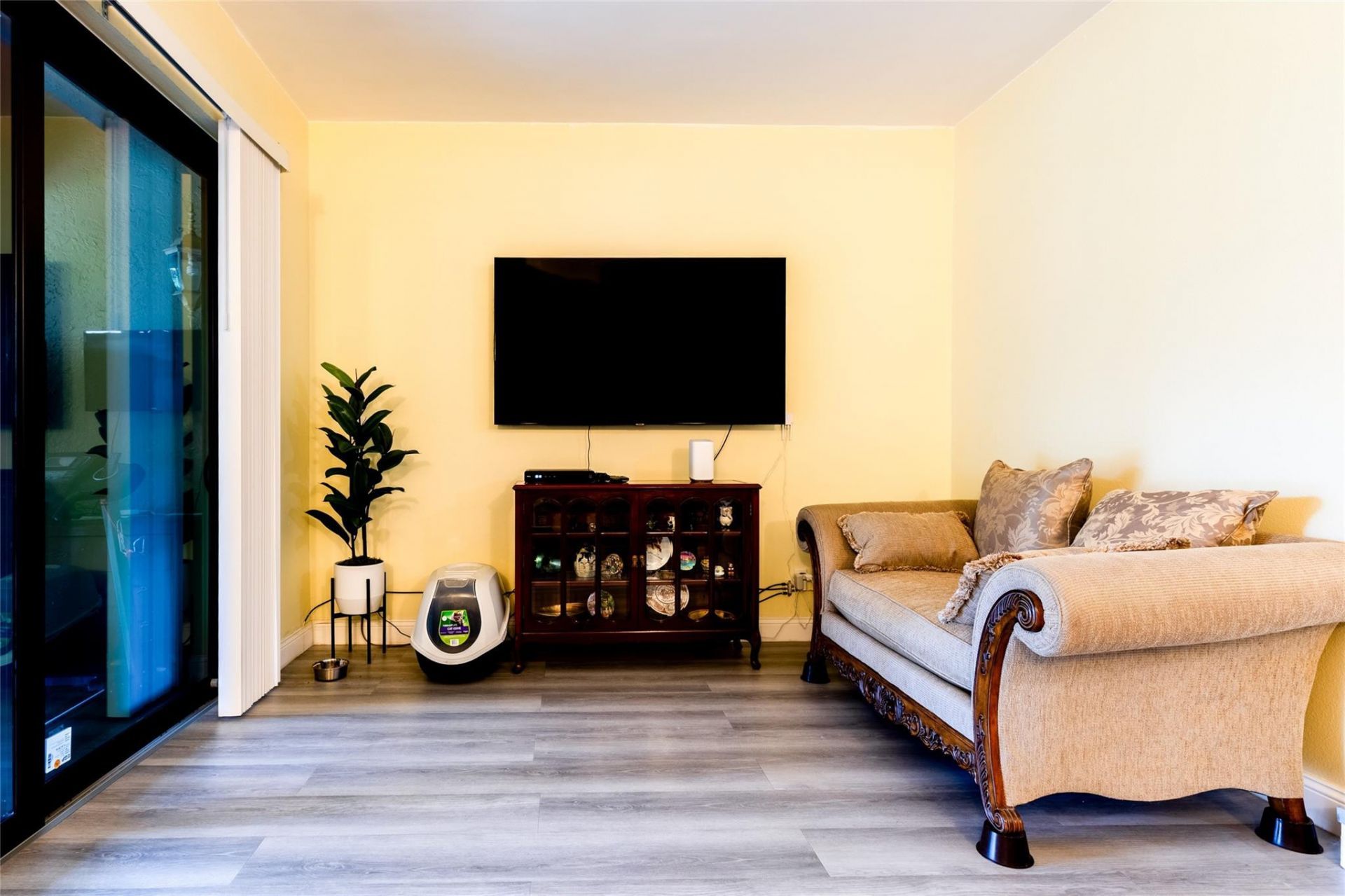 8973 Palm Tree Lane, Pembroke Pines, FL 33024 Photo