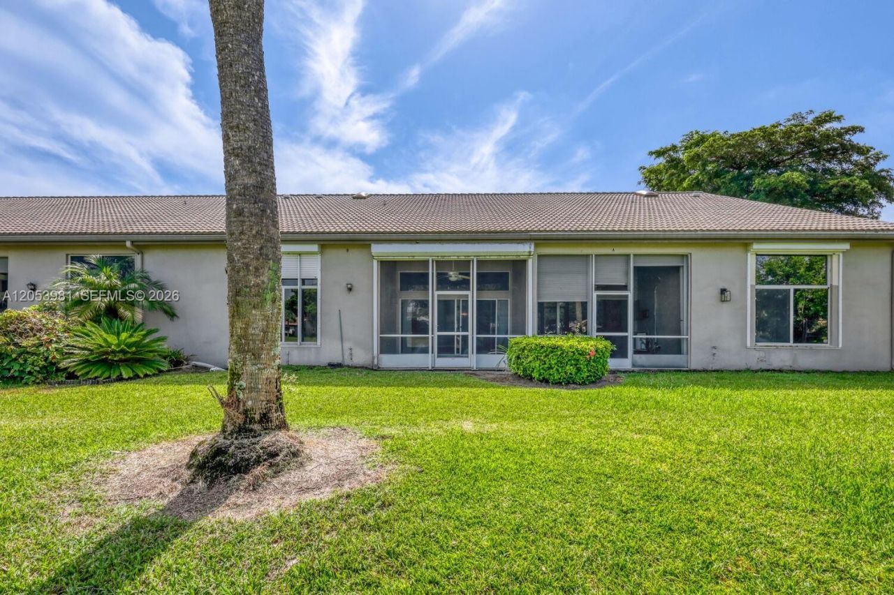 5374 Monterey Cir, Unit B, Delray Beach, FL 33484 Photo