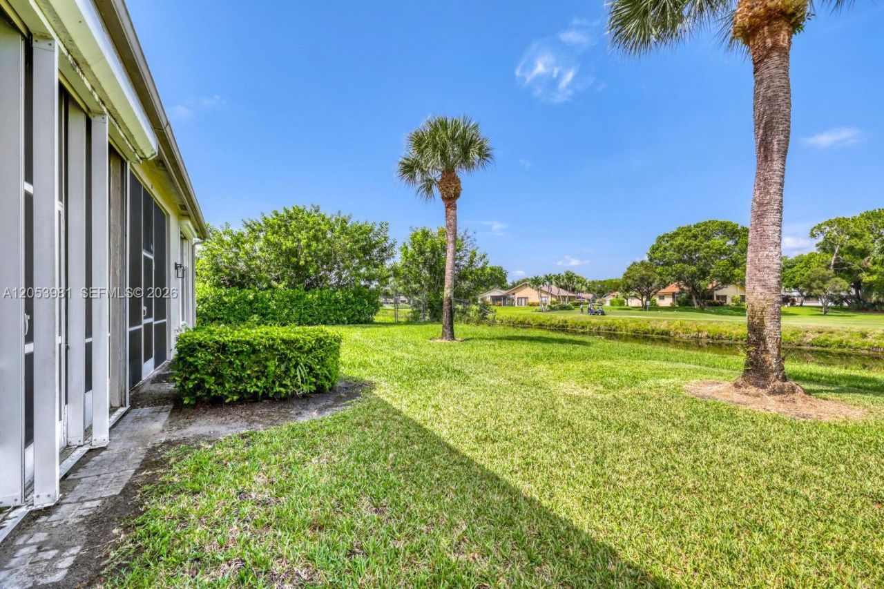 5374 Monterey Cir, Unit B, Delray Beach, FL 33484 Photo