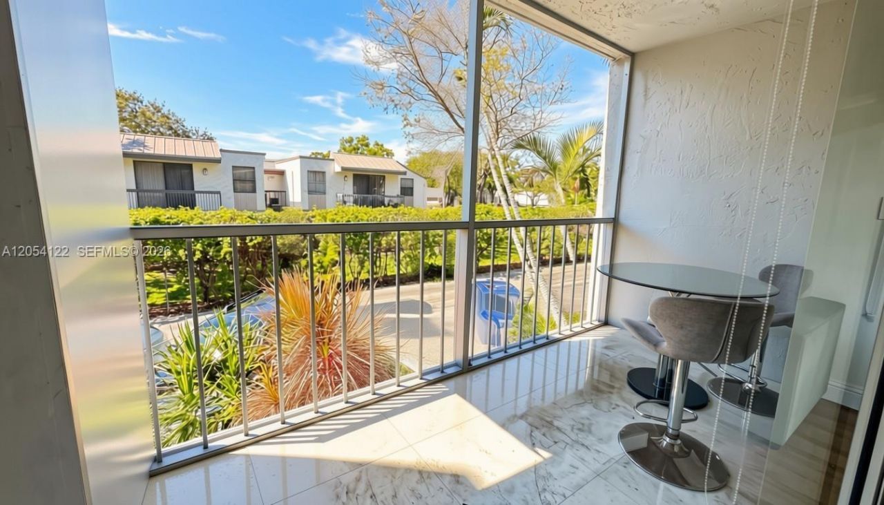 483 N Pine Island Rd , Unit C-205, Plantation, FL 33324 Photo