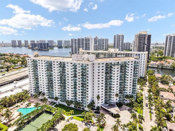 19380 Collins Ave , Unit 1423, Sunny Isles Beach, FL 33160