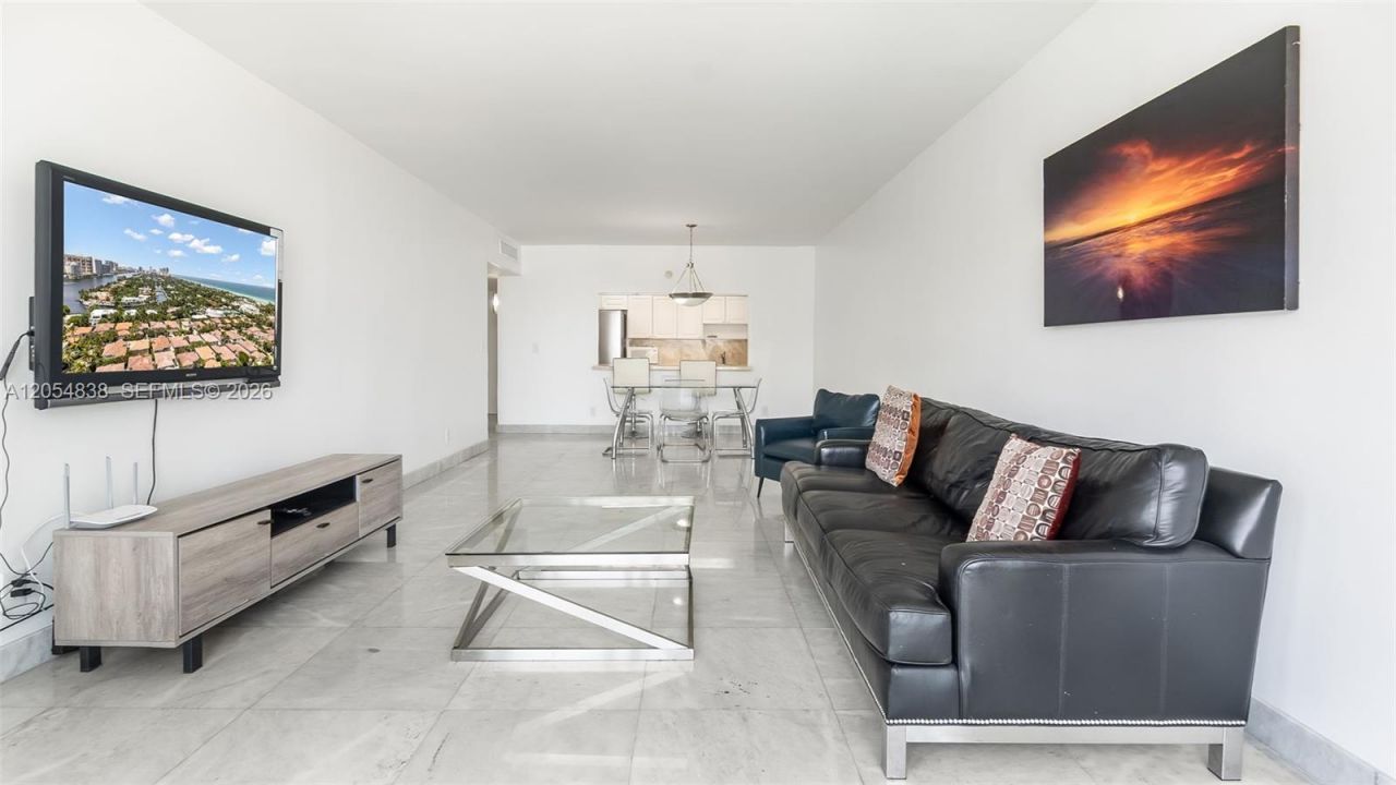 19380 Collins Ave , Unit 1423, Sunny Isles Beach, FL 33160 Photo