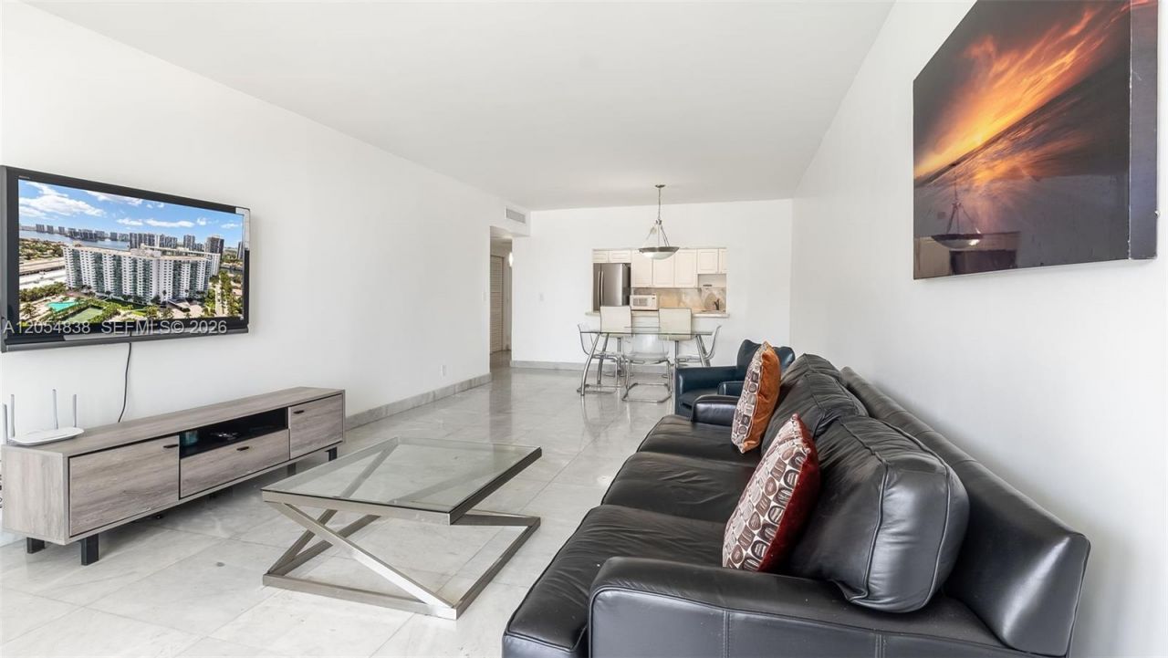 19380 Collins Ave , Unit 1423, Sunny Isles Beach, FL 33160 Photo