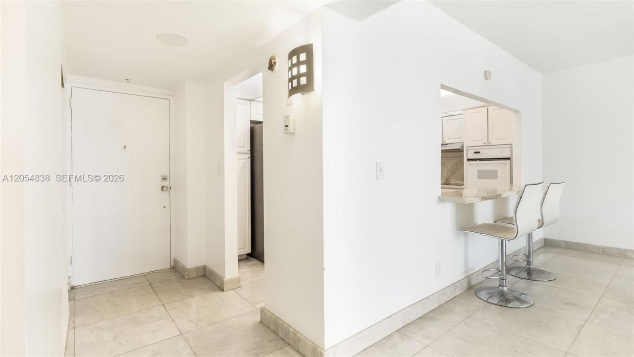 19380 Collins Ave , Unit 1423, Sunny Isles Beach, FL 33160 Photo