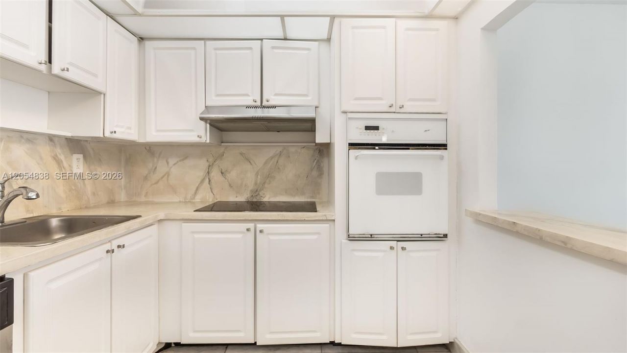 19380 Collins Ave , Unit 1423, Sunny Isles Beach, FL 33160 Photo