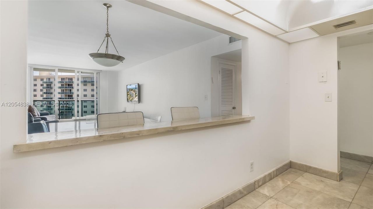 19380 Collins Ave , Unit 1423, Sunny Isles Beach, FL 33160 Photo