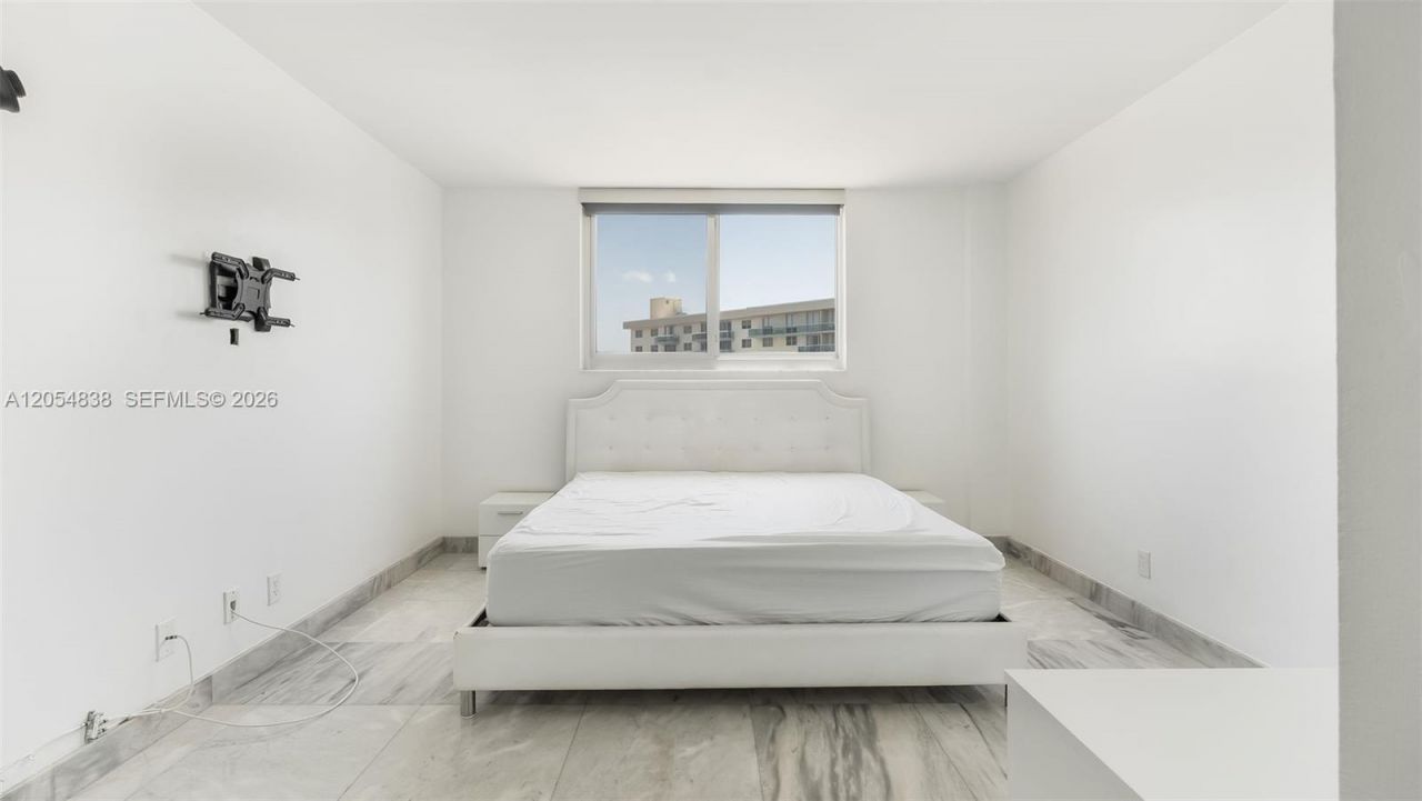 19380 Collins Ave , Unit 1423, Sunny Isles Beach, FL 33160 Photo
