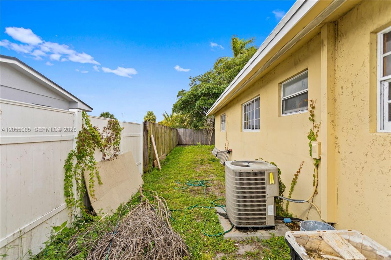 17120 NW 17th Ct , Miami Gardens, FL 33056 Photo