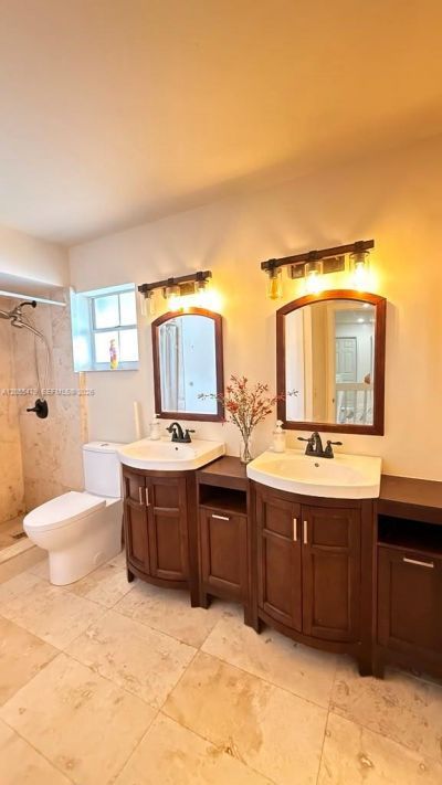 7733 NW 192 St, Hialeah, FL 33015 Photo