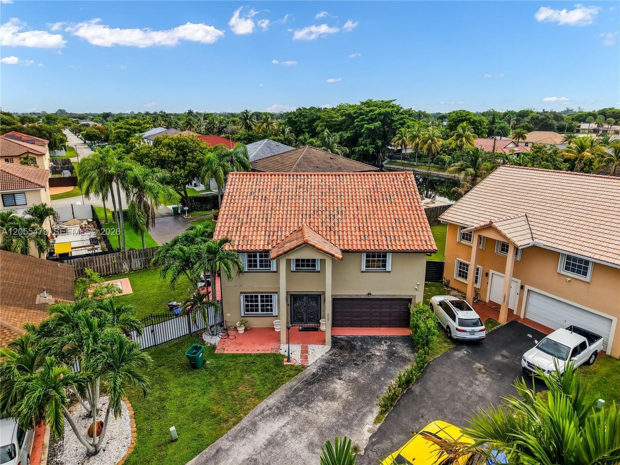 7733 NW 192 St, Hialeah, FL 33015 Photo