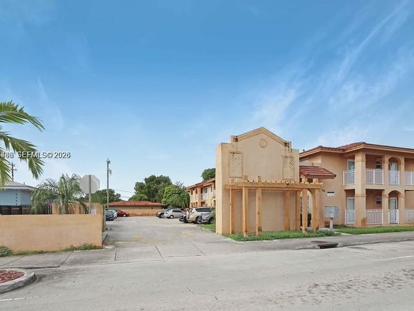 242 E 3rd St , Unit 205, Hialeah, FL 33010