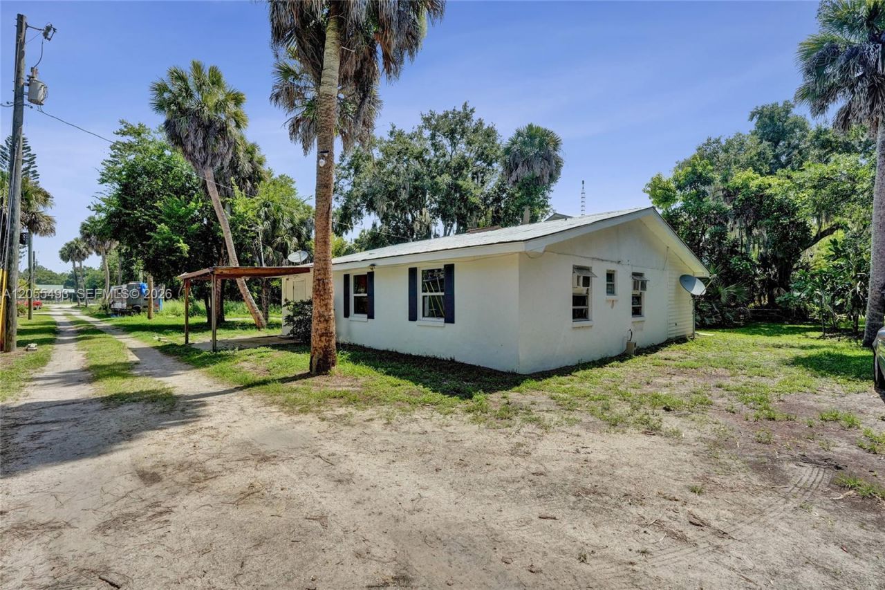 1069 Marina, Moore Haven, FL 33471 Photo