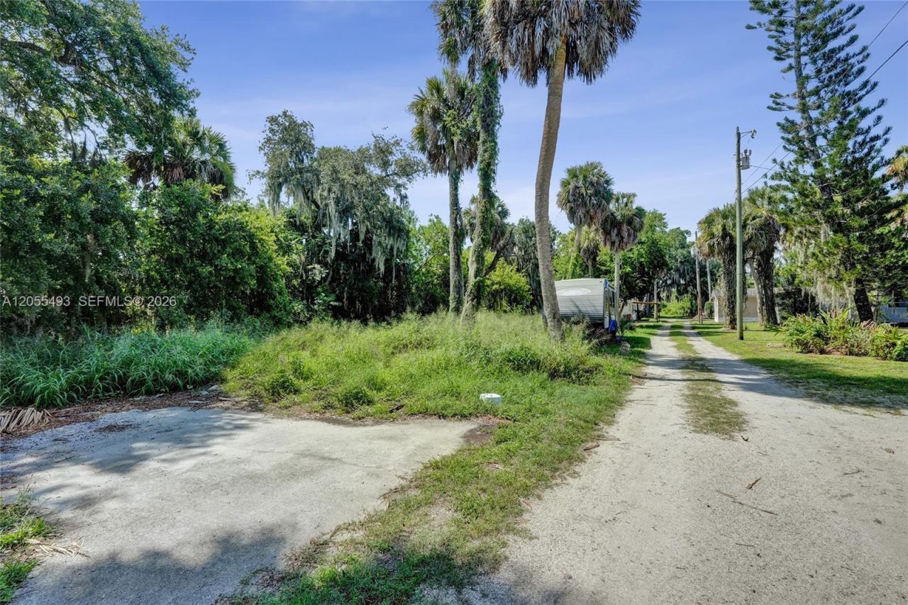 1069 Marina, Moore Haven, FL 33471 Photo