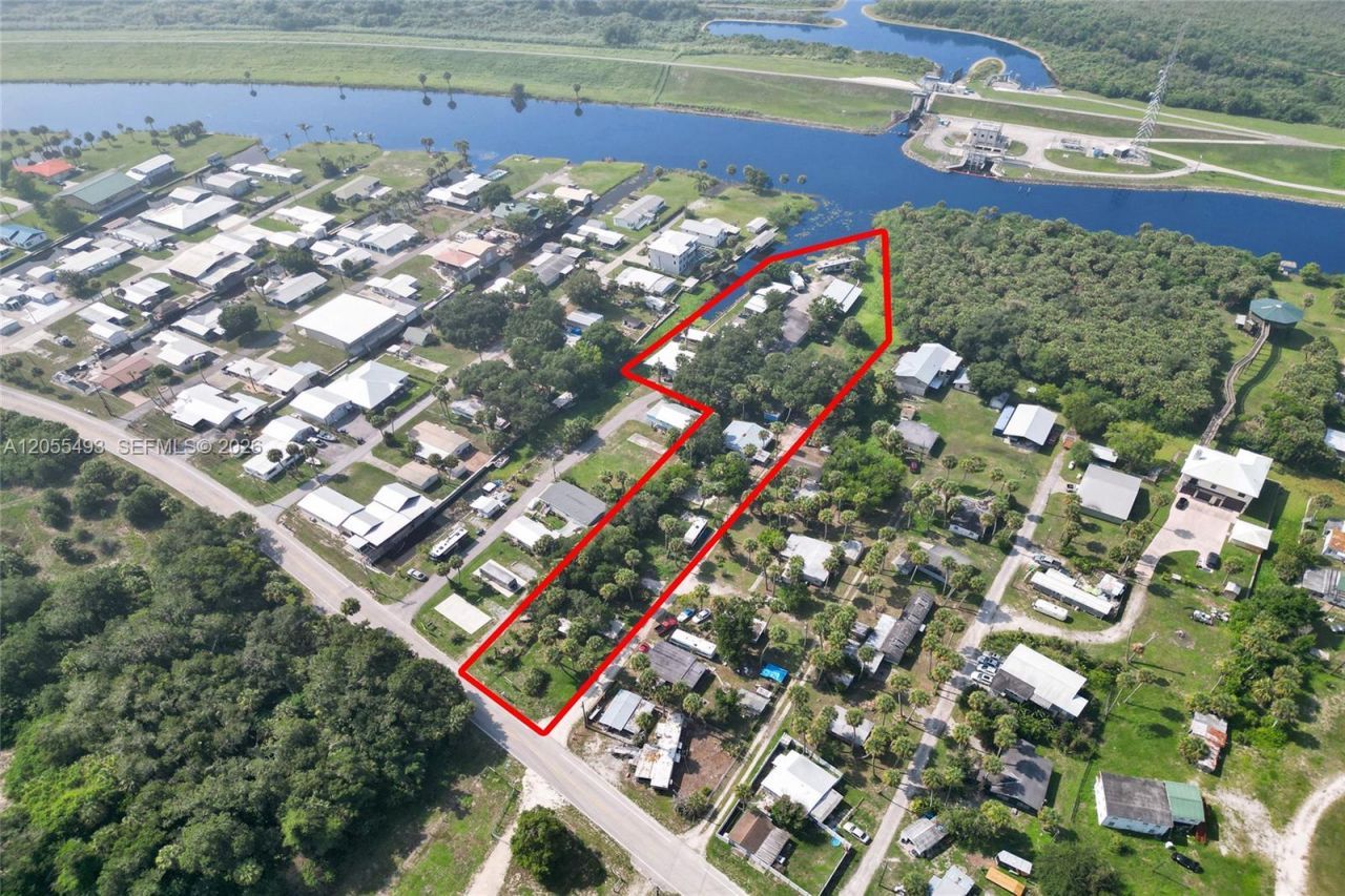 1069 Marina, Moore Haven, FL 33471 Photo