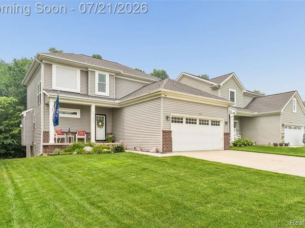 2105 Middle Ridge Drive, Holly Twp, MI 48442